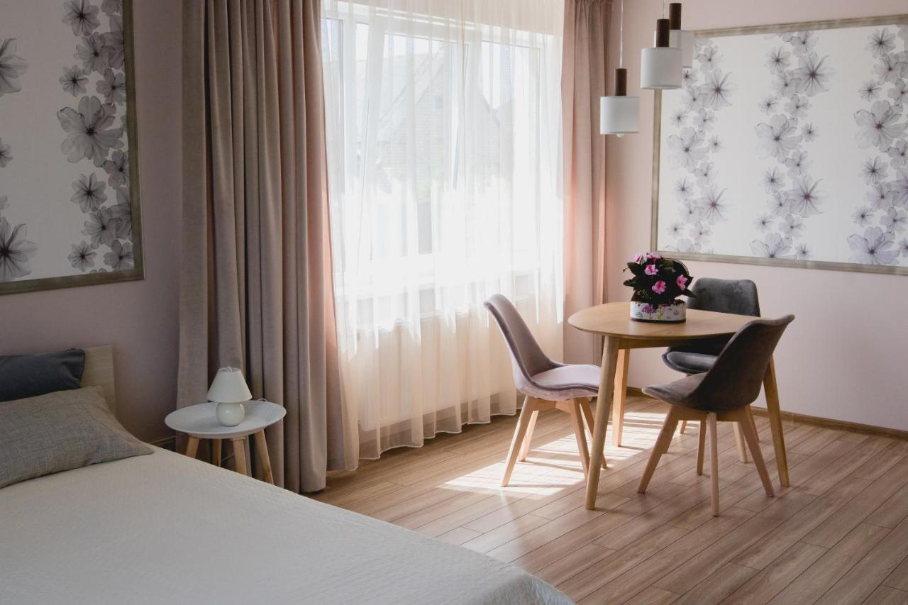 Apartments In Joniskis Bagian luar foto